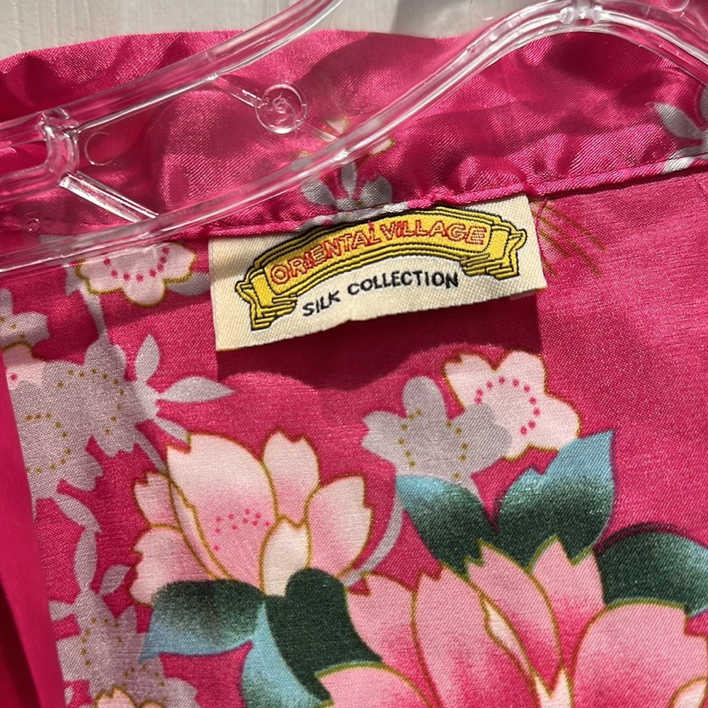 ORIENTAL VILLAGE Silk Collection Robe - Picture 2 of 4